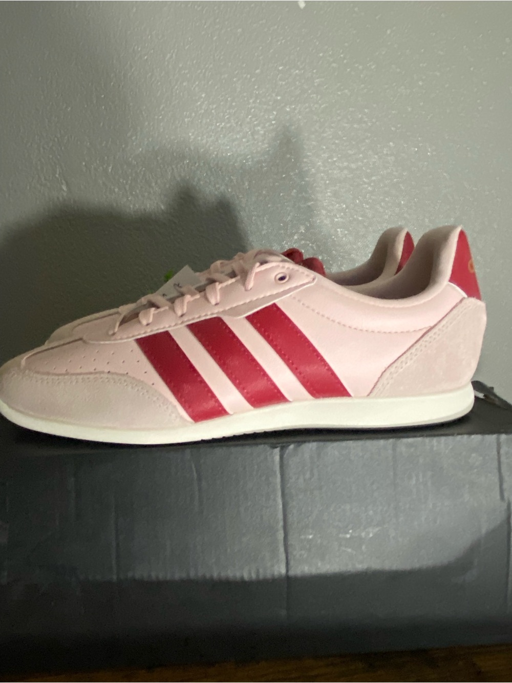 Adidas Barreda Lo -Pink with Red Stripes